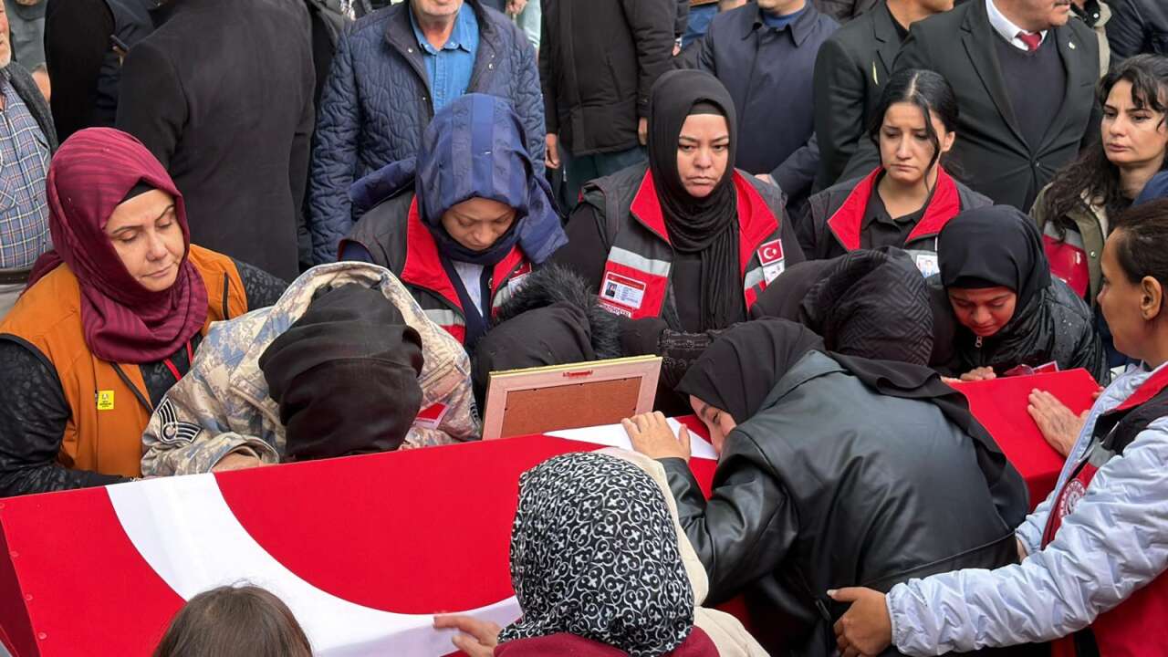 Konya’da şehit eşinden Ahmet Yasir Kuyucu’ya yürek yakan veda 13